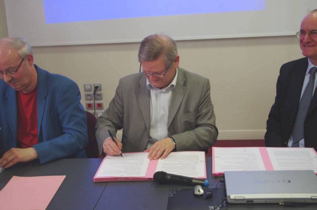 Signature de la convention