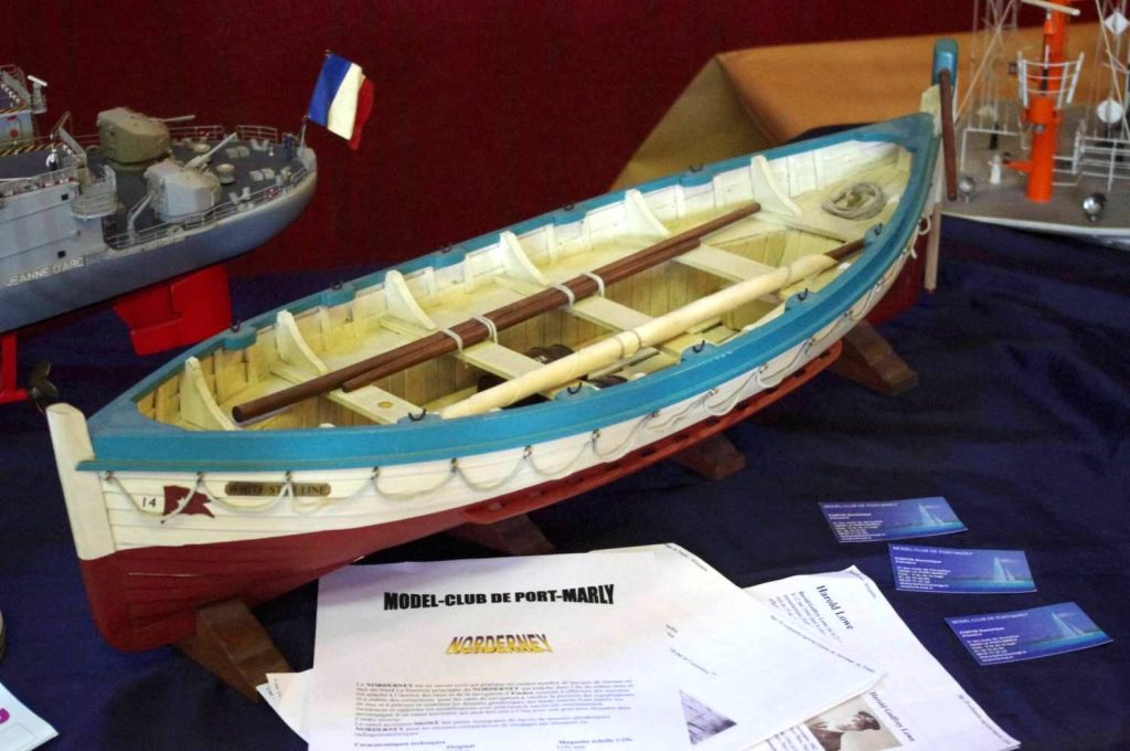 Un canot de sauvetage bientôt transformé canot de la White Star Line qui équipait le Titanic.