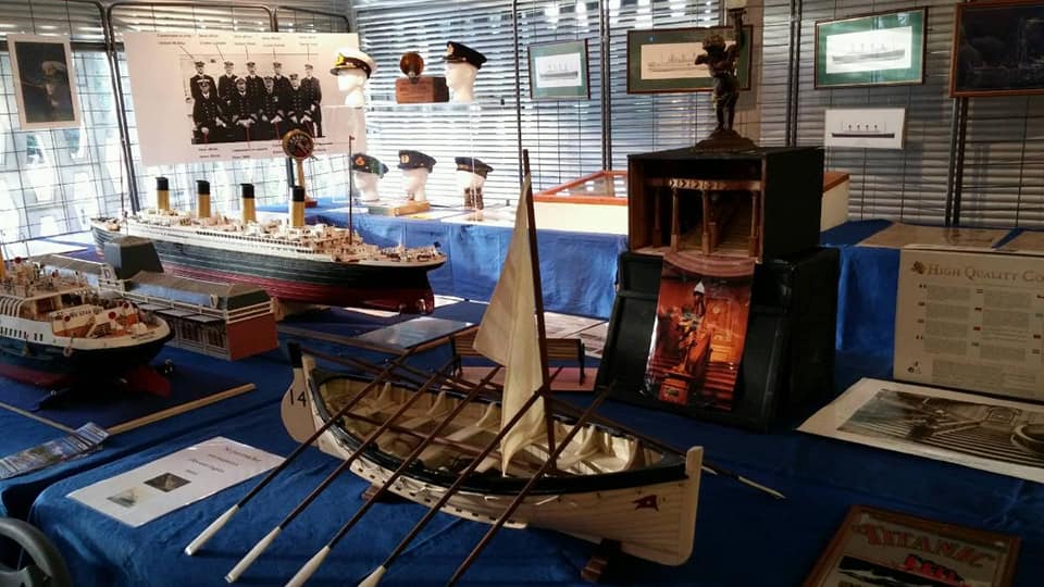 Maquette de canot de sauvetage.