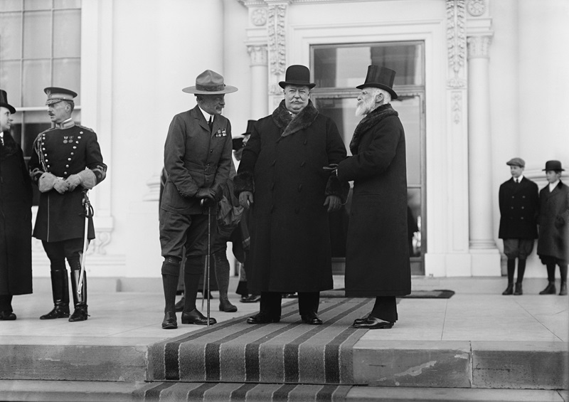 Lire la suite à propos de l’article 1912 : une élection titanesque