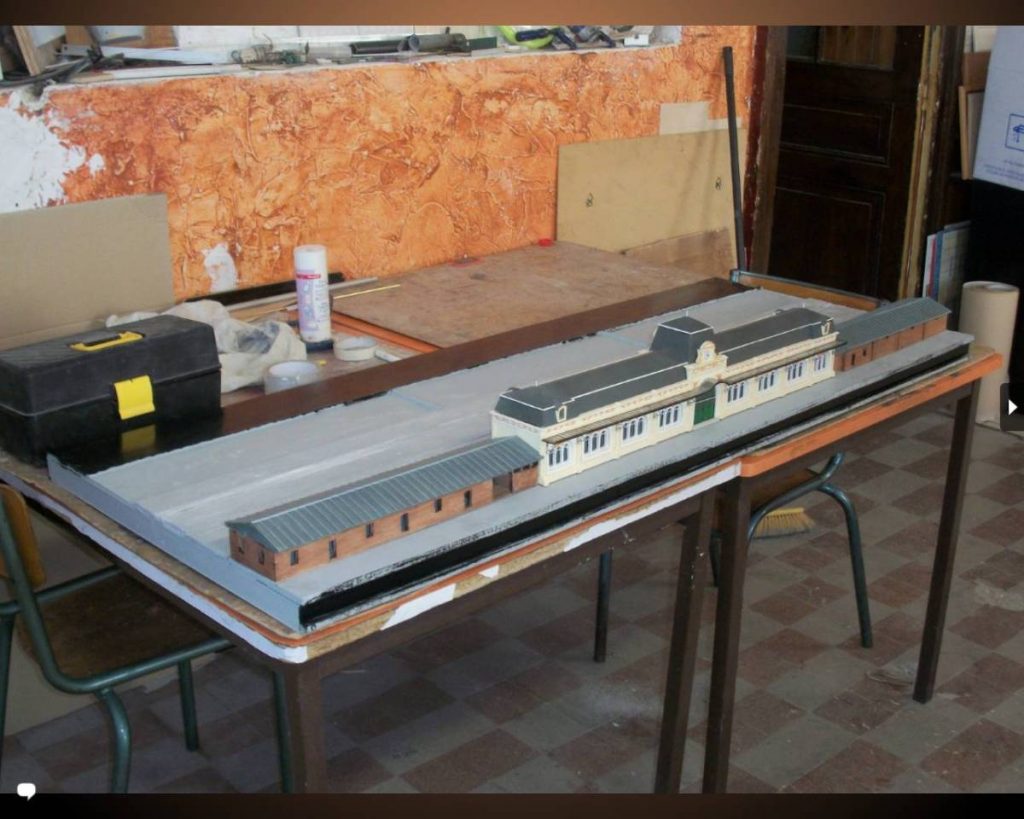 Ajout des bâtiments latéraux