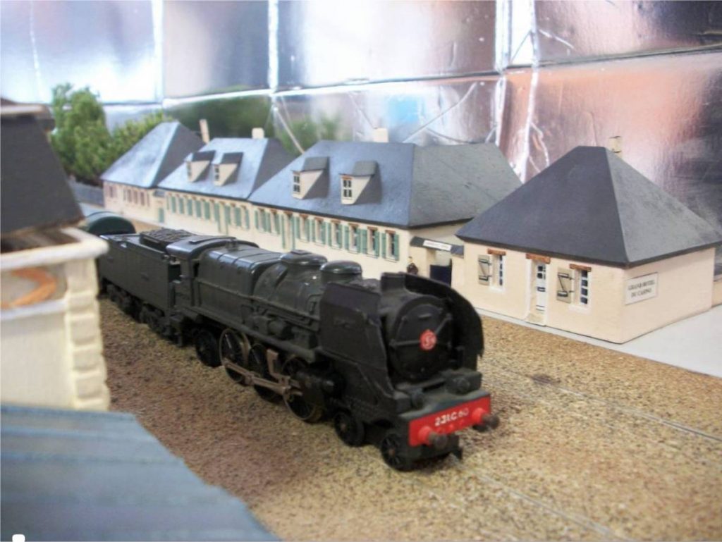 Finitions sur la maquette de la gare maritime