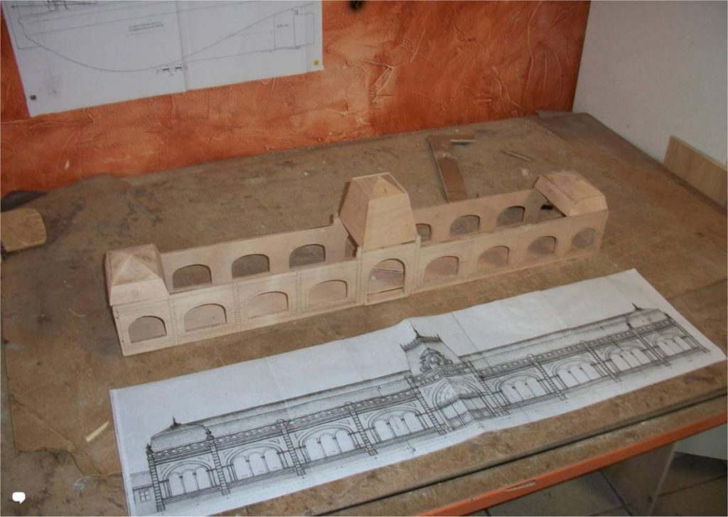 Ossature de la maquette de la gare maritime.