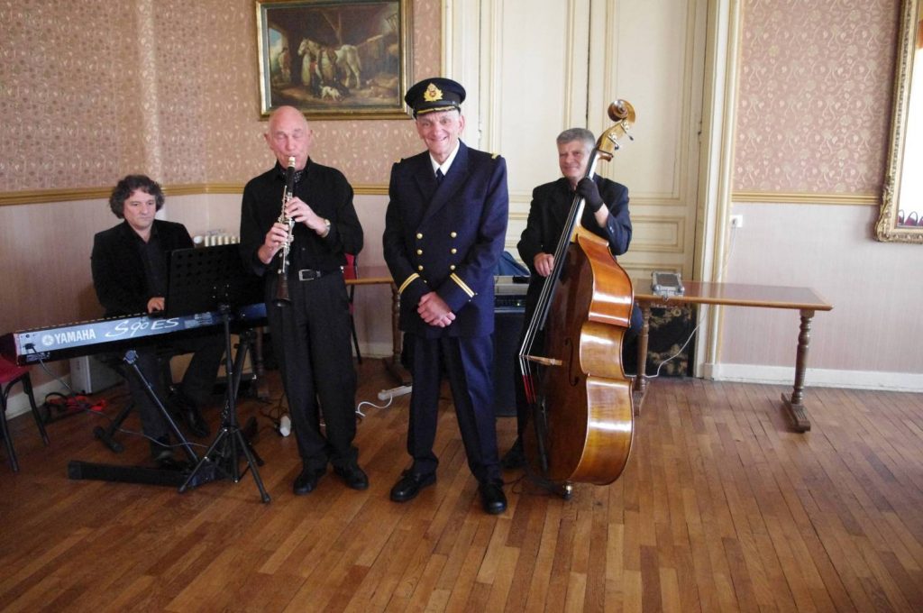 Le Capitaine "Christian" Smith et son orchestre