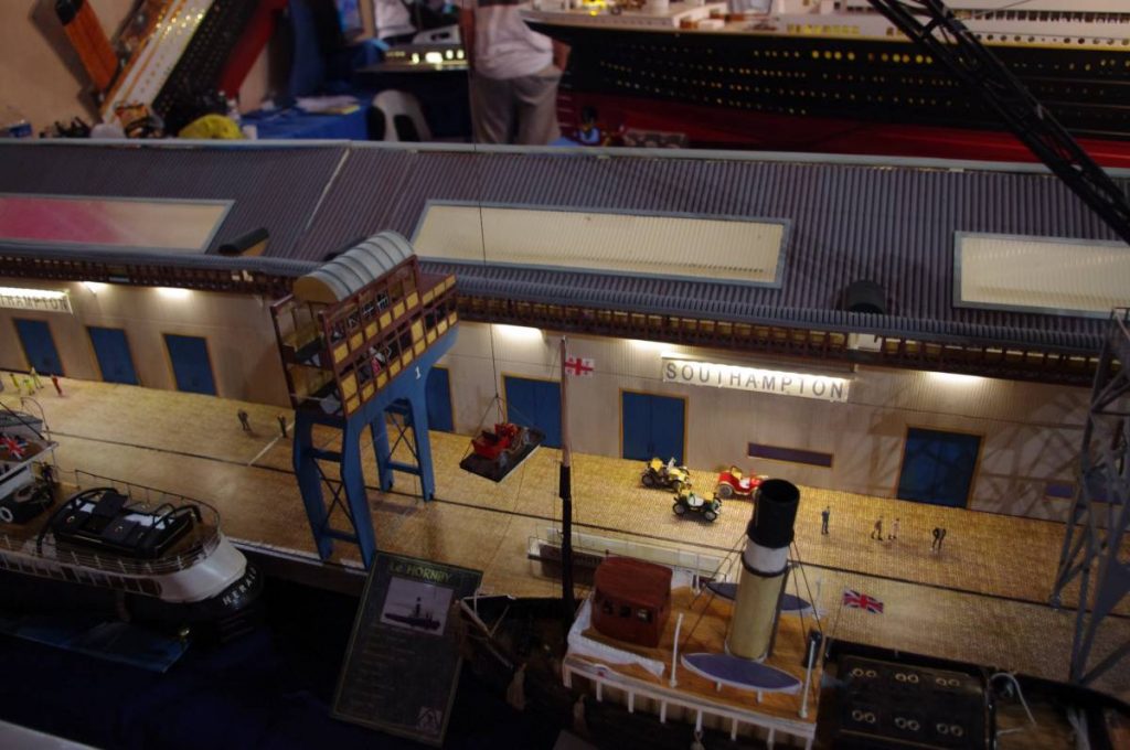 La gare maritime de Southampton et 2 des remorqueurs (Herald et Hornby)