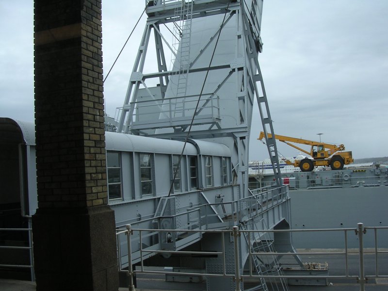 Passerelle d'accès à bord