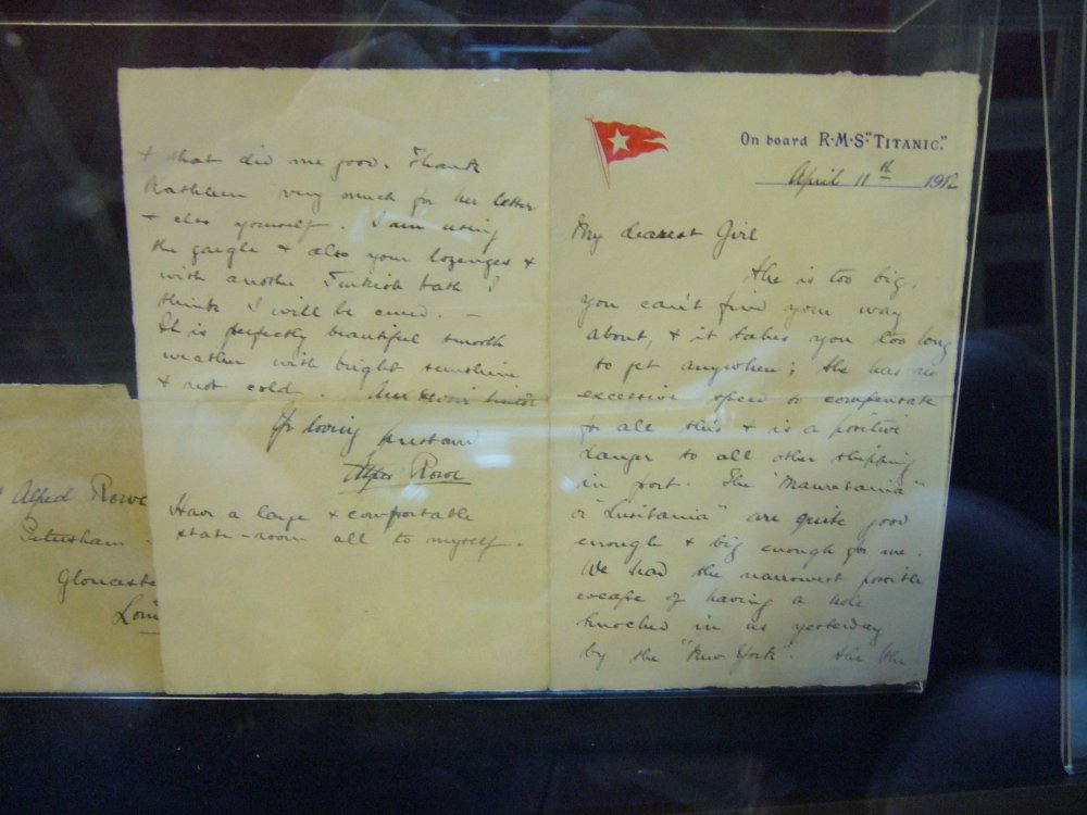 Lettre sur un papier estampillé Titanic.