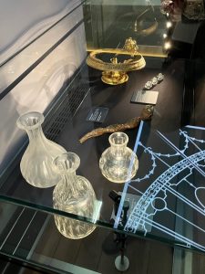 Lire la suite à propos de l’article Exposition à la Cité de la mer d’objets remontés du Titanic