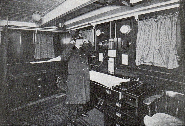Système de réception de signaux sur un paquebot de la White Star Line en 1910 (collection Olivier Mendez).