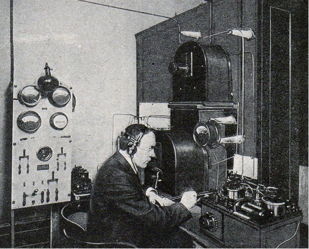 Opérateur de TSF (collection Franck Gavard-Perret)