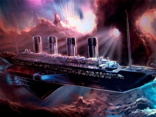 Image du Titanic dans les nuages.
