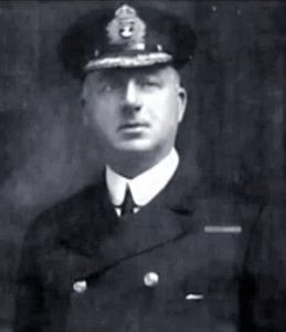 Lire la suite à propos de l’article Iceberg Charly : Qui était le capitaine du Britannic ?