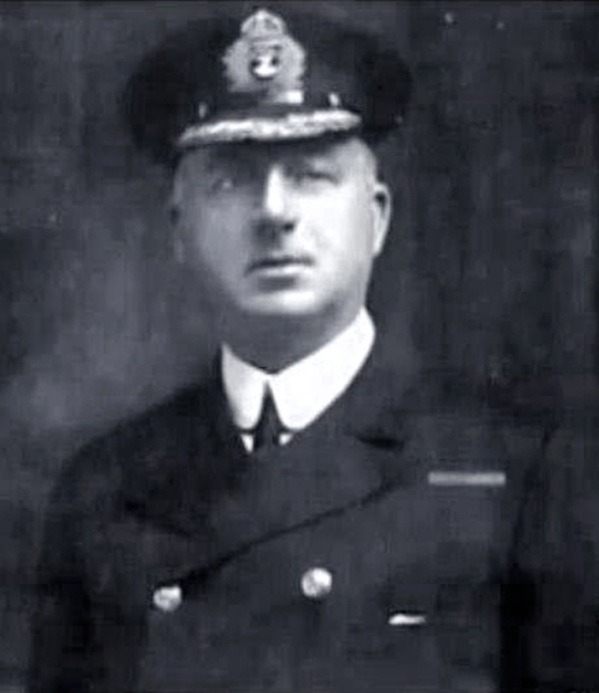 Lire la suite à propos de l’article Iceberg Charly : Qui était le capitaine du Britannic ?